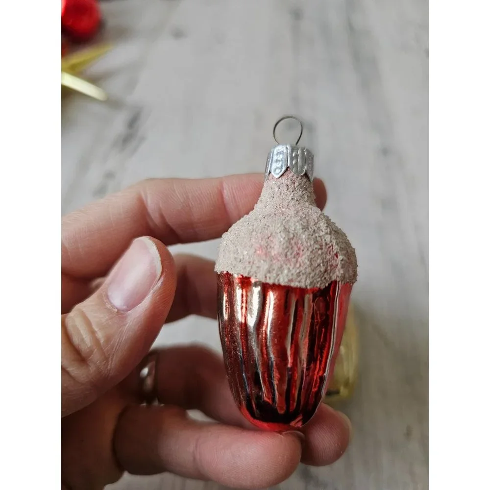 Vintage flocked acorn glass red gold ornament Xmas‎ tree